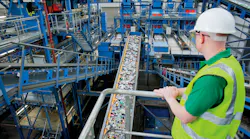 manufacturing-worker-conveyor