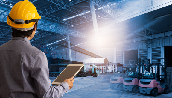 1660317516044 Supplychainmanagementworkertablet