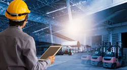 supply-chain-management-worker-tablet