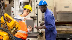 workers-tablet-leadership