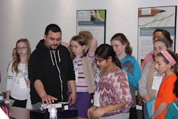 introduce-girl-engineering1 introduce-girl-engineering1