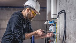 Siemens Canada invests $14 million to modernize Quebec manufacturing plant Siemens Canada invests $14 million to modernize Quebec manufacturing plant