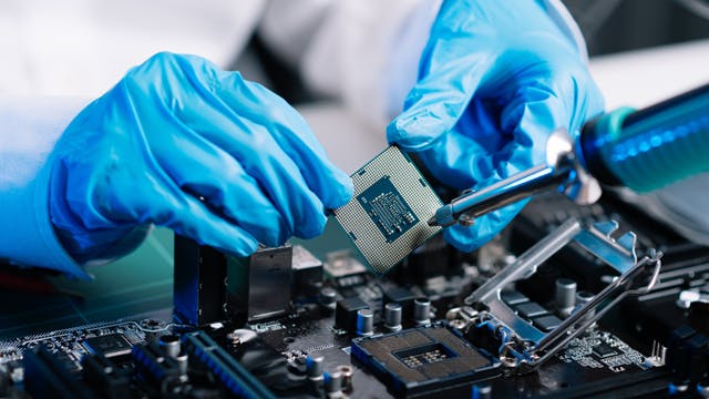 Infinera receives $93 million from the CHIPS Act to expand production and packaging of semiconductors