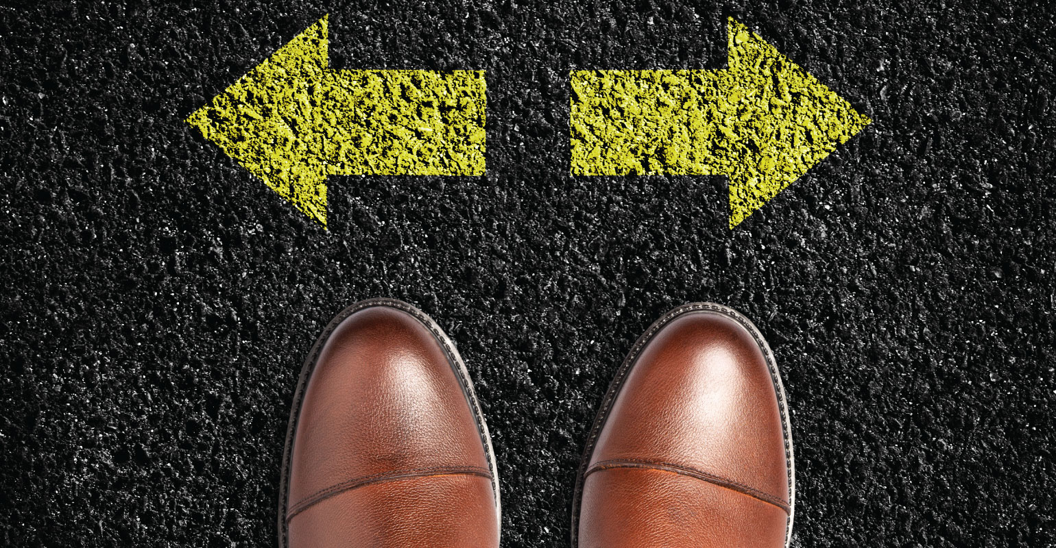 67659163209b6e8437f7d278 Wpblog Outsourcevspurchase 1540x800 1