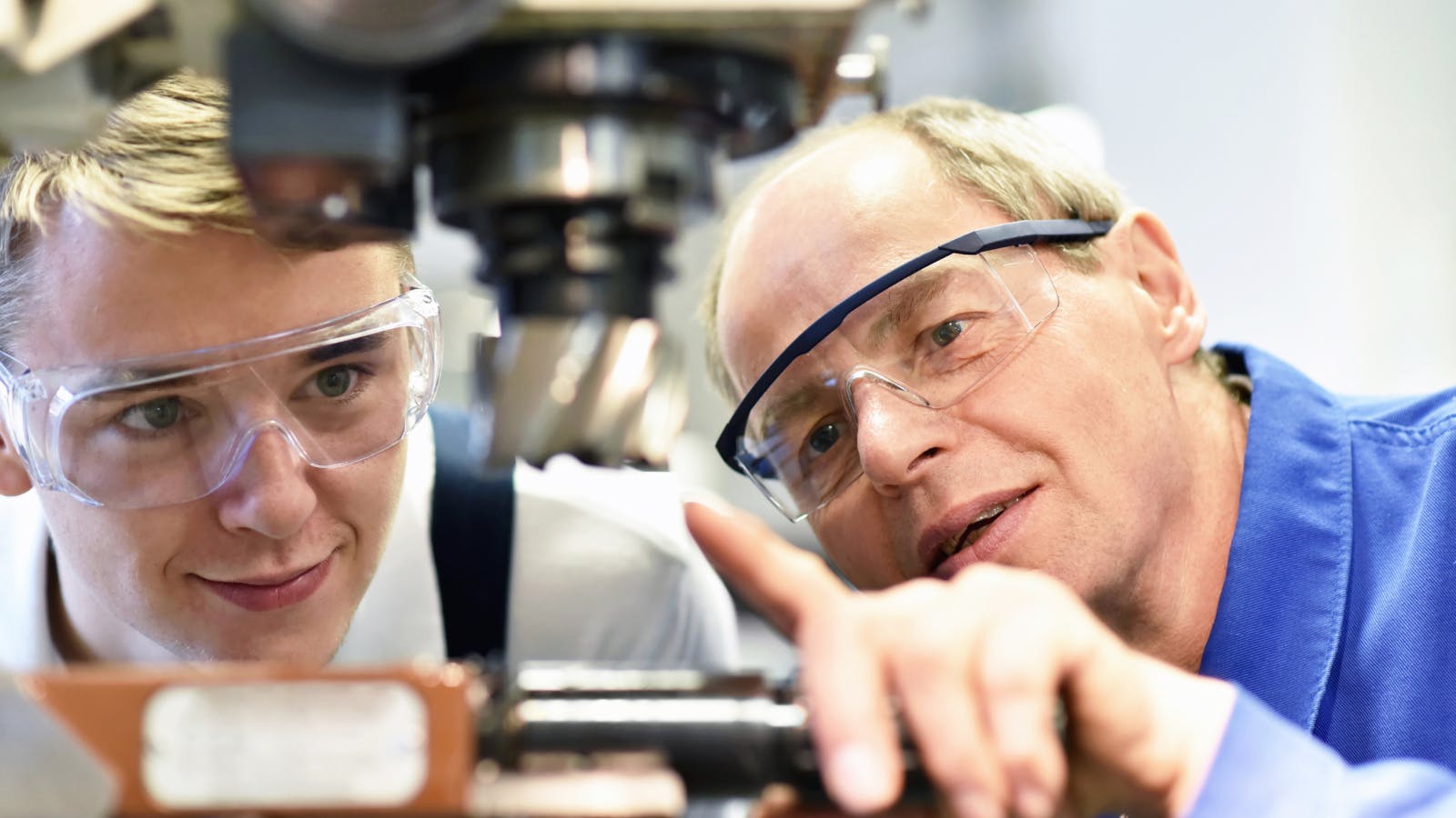 traineeapprenticetrainingmillingmachine109036178in