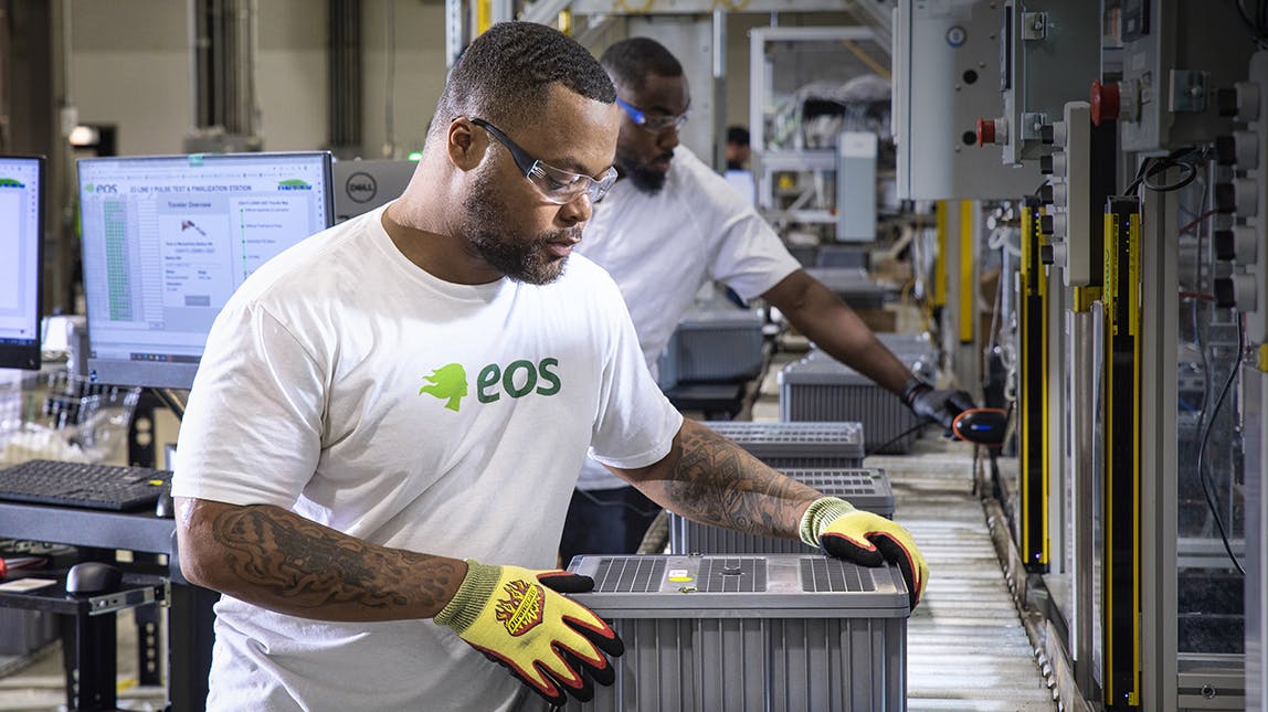 68f8fcf4523928c45349f19d Eos Manufacturing Banner 011