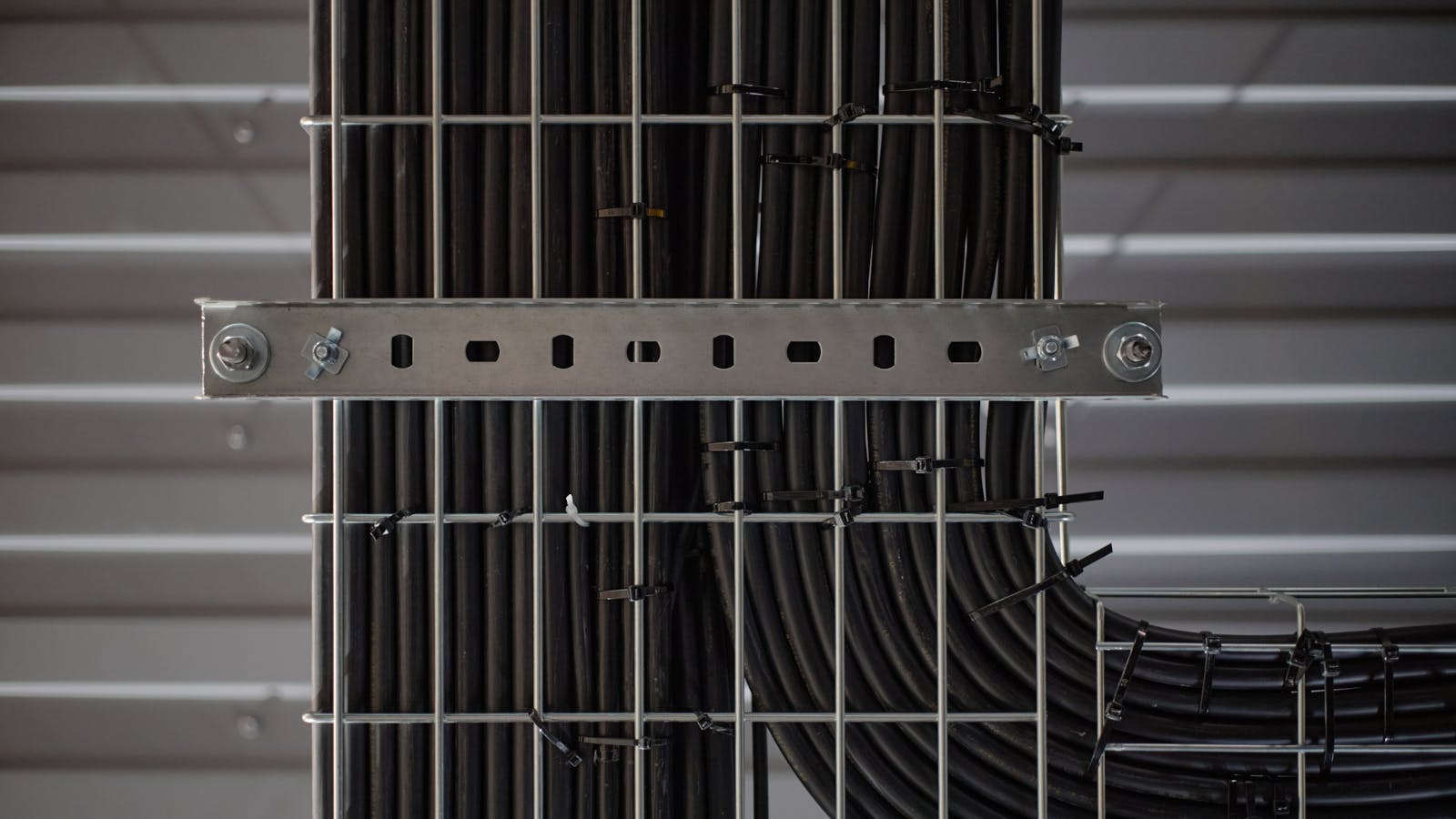 electricalcablesid_448188616seventyfourimagesdream