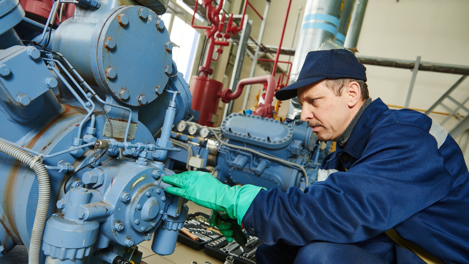 engineerworkingcompressorid_47746983dmitry_kalinov