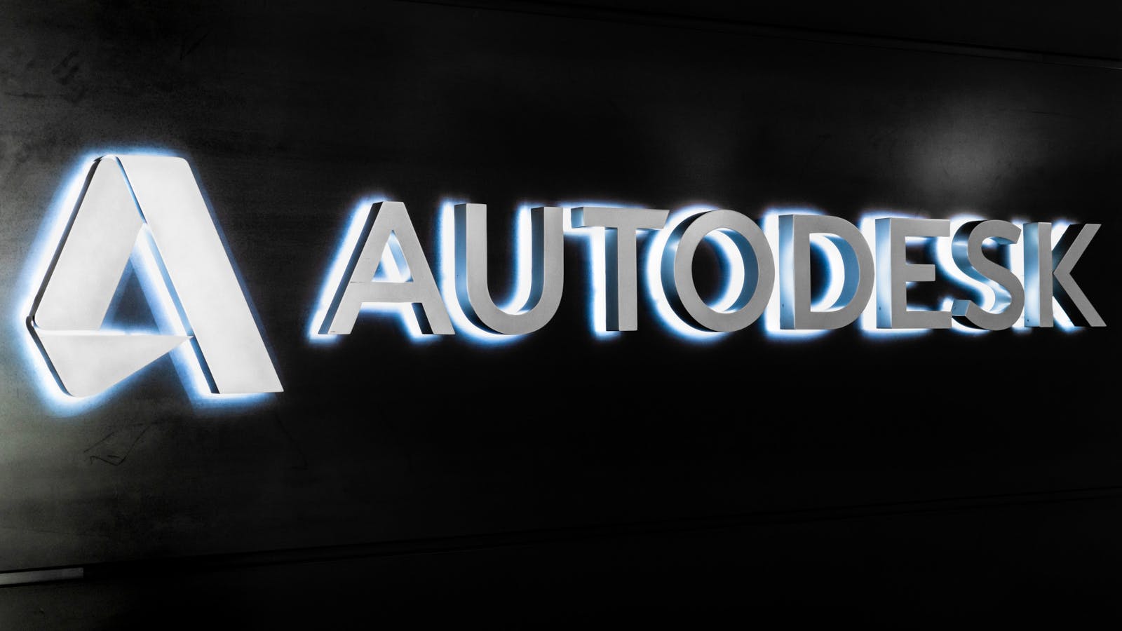 autodesklogoid_158636313andreistanescudreamstime